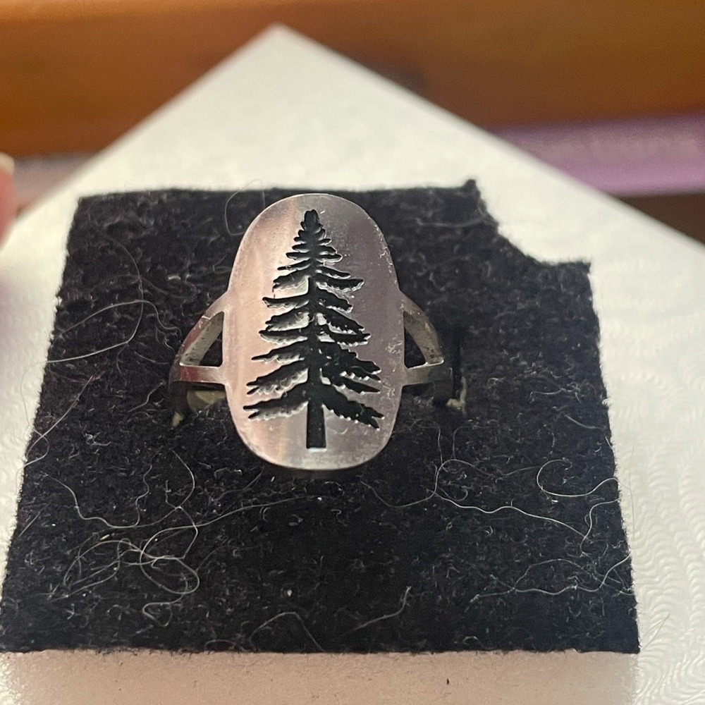 Silver Ring with Tree Design - Picture 4 of 4